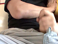 Sucer une bite, Brunette brune, Branlette thaïlandaise, Adolescente