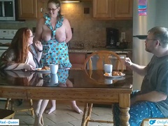 Amerikanisch, Wohlbeleibte schöne frauen, Sadomasochismus, Ehemann, Küche, Milf, Natürlichen titten, Ehefrau