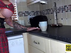 Gros seins, Blonde, Plantureuse, Femme couguar, Fétiche, Mère que j'aimerais baiser, Réalité, Tatouage