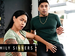 Asiatique, Cul, Sucer une bite, Queue, Famille, Branlette thaïlandaise, Mère que j'aimerais baiser, Belle mère
