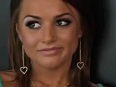 In den arsch, Asiatisch, Tussi, Braunhaarige, Hardcore, Interrassisch, Jungendliche (18+), Titten