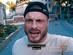 Gros seins, Sucer une bite, Allemand, De plein air, Pov, Public, Tatouage, Nénés