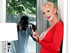 Culo grande, Verga grande, Tetas grandes, Negro, Rubia, Mamada, Estilo perrito, Cabello corto