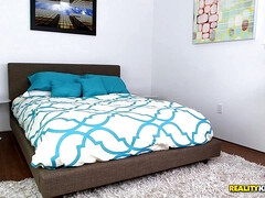 Schlafzimmer, Grosser arsch, Grosse titten, Blasen, Hardcore, Natürlichen titten, Piercing, Tätowierung