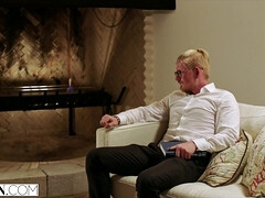 Mamada, Estilo perrito, Erótico, Rostro sentado, Sexo duro, Orgasmo, Chorro, Medias largas