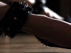 Gros seins, Bondage, Plantureuse, Fétiche, Masturbation, Seins naturels, Solo, Nénés