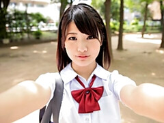 Asiatique, Gros cul, En levrette, Japonaise, Seins naturels, Cheveux courts, Adolescente, Nénés