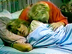 Chambre à dormir, Gros cul, Grosse bite, Blonde, Sucer une bite, En levrette, Seins naturels, Rétro ancien