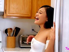 Leie, Gesichtssitzen, Küche, Lesbisch, Masturbation, Muschi, Rotschopf, Titten