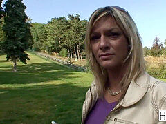 super-hot blonde milf has a threesome at the park