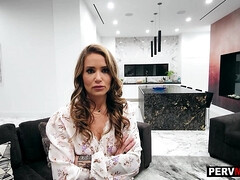 Cul, Gros cul, Grosse bite, Brunette brune, Famille, Hard, Pov, Belle mère