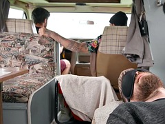 Outdoor sportsman fucked by tattooed top without a condom in the car and on the street