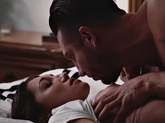 素人, デカチン, フェラチオ, 毛深い, キス, 馬乗り, ティーン, オッパイの
