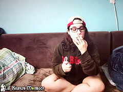 Belle grosse femme bgf, Gros cul, Brunette brune, Rondelette, Éjaculer dans la bouche, Faciale, Fille latino, Fumer