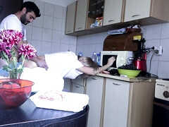 AmateurPorn Amateurs Mom Cooking Humped By Hubby Part1
