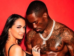 Culo grande, Tetas grandes, Mamada, Morena, Estilo perrito, Pajear, Interracial, Afeitado