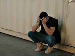 Schlafzimmer, Blasen, Braunhaarige, Hardcore, Küssen, Transfrau, Hintern versohlen, Titten