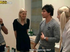 Rubia, Morena, Universidad, Corridas faciales, Perforación, Medias largas, Apretado