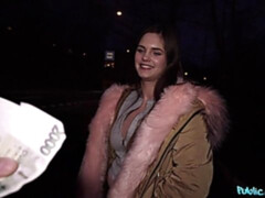 Grosser arsch, Grosse titten, Blasen, Braunhaarige, Hundestellung, Handjob, Pov, Jungendliche (18+)