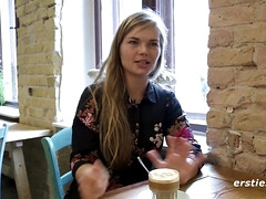 Grote mammen, Bruinharig, Vingeren, Duits, Harig, Ondergoed, Alleen, Tieten likken