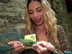 Amateur, Rubia, Mamada, Estilo perrito, Europeo, Interracial, Al aire libre, Perforación