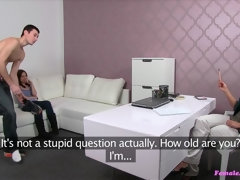 Amateur, Sucer une bite, 2 femmes 1 homme, Doigter, Lesbienne, Léchez, Bureau, Chatte