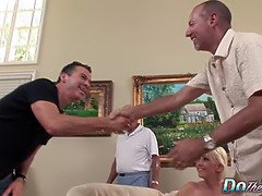 In den arsch, Arsch, Grosse titten, Besamung, Gehörnter ehemann, Hd, Hausfrau, Schreiend