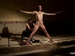 ボンデージ, 電気, 顔面騎乗, フェムドム, 苦痛, お仕置き, オマンコ, タトゥー