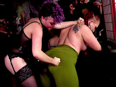 Anal, Negro, Amarrada, Clitoris, Perforación, Gritar, Afeitado, Trio