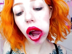 Elisabeth Weir: Sucking on a big cook and ruinning her makeup with a hot amateur action