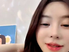 Enthousiasteling, Aziatisch, Mooie dikke vrouwen, Grote mammen, Pijpbeurt, Sperma, Tieten likken, Oud