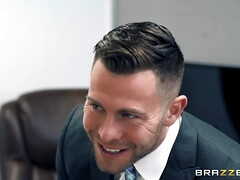 Tussi, Grosse titten, Braunhaarige, Vollbusig, Hardcore, Natürlichen titten, Büro, Realität