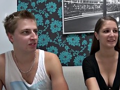 Anaal, Grote mammen, Pijpbeurt, Bruinharig, Handbeurt, Hardcore, Tiener, Tieten likken