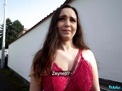 Amateur, Américain, Cul, Brunette brune, Tchèque, Européenne, Public, Nénés