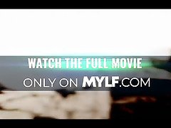 Grosser arsch, Grosse titten, Blondine, Blasen, Reif, Milf, Im freien, Tätowierung