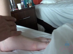 Amateur, Morena, Masturbacion con pies, Pajear, Pov, Afeitado, Flaco, Juguetes