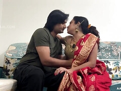 Grote mammen, Rondborstig, Indisch, Moeder die ik wil neuken, Natuurlijke tieten, Tieten likken