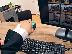 Belleza, Morena, Engañando, Hd, Tetas naturales, Oficina, Medias largas, Esposa