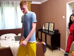 Спальня, Большие сиськи, Минет, Ласковые ручки, Латиноамериканки, Натуральные сиськи, Рыжие, Влажная