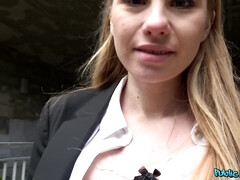 Leie, Blondine, Blasen, Natürlichen titten, Im freien, Öffentlich, Russisch, Titten
