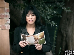 アジア人, お尻, デカチン, フェラチオ, 茶髪の, 熟年, 淫乱熟女, 小柄