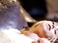 Grosse titten, Kleid, Gesichtssitzen, Familie, Hd, Milf, Muschi, Stiefmutter