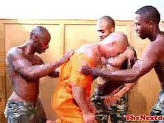 In den arsch, Grosser schwanz, Schwarz, Spermaladung, Schwarz, Gruppensex, Schwul, Gruppe