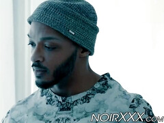 In den arsch, Grosser schwanz, Blasen, Schwanz, Hardcore, Interrassisch, Muskel, Arsch lecken