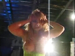 Большие сиськи, Классика, Дилдо, Огромные размеры, Лесбиянка, Милф, На природе, Киски