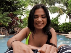 美女, ビキニ, 茶髪の, バック, オナニー, 小柄, プール, オッパイの