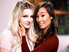 Slaapkamer, Grote mammen, Zoenen, Likken, Ondergoed, Geschoren, Strippen, Tiener