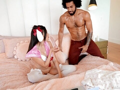 Gros seins, Sucer une bite, Brunette brune, Plantureuse, Faciale, Bâillonner, Chatte, Jouets