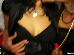 Bekleidet, Spermaladung, Gruppensex, Lesbisch, Orgie, Party, Satin, Swingers