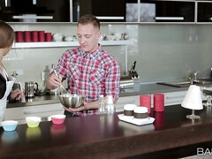 デカパイ, ブロンド, フェラチオ, 手コキする, なめる, 三人, オッパイの, 濡れ